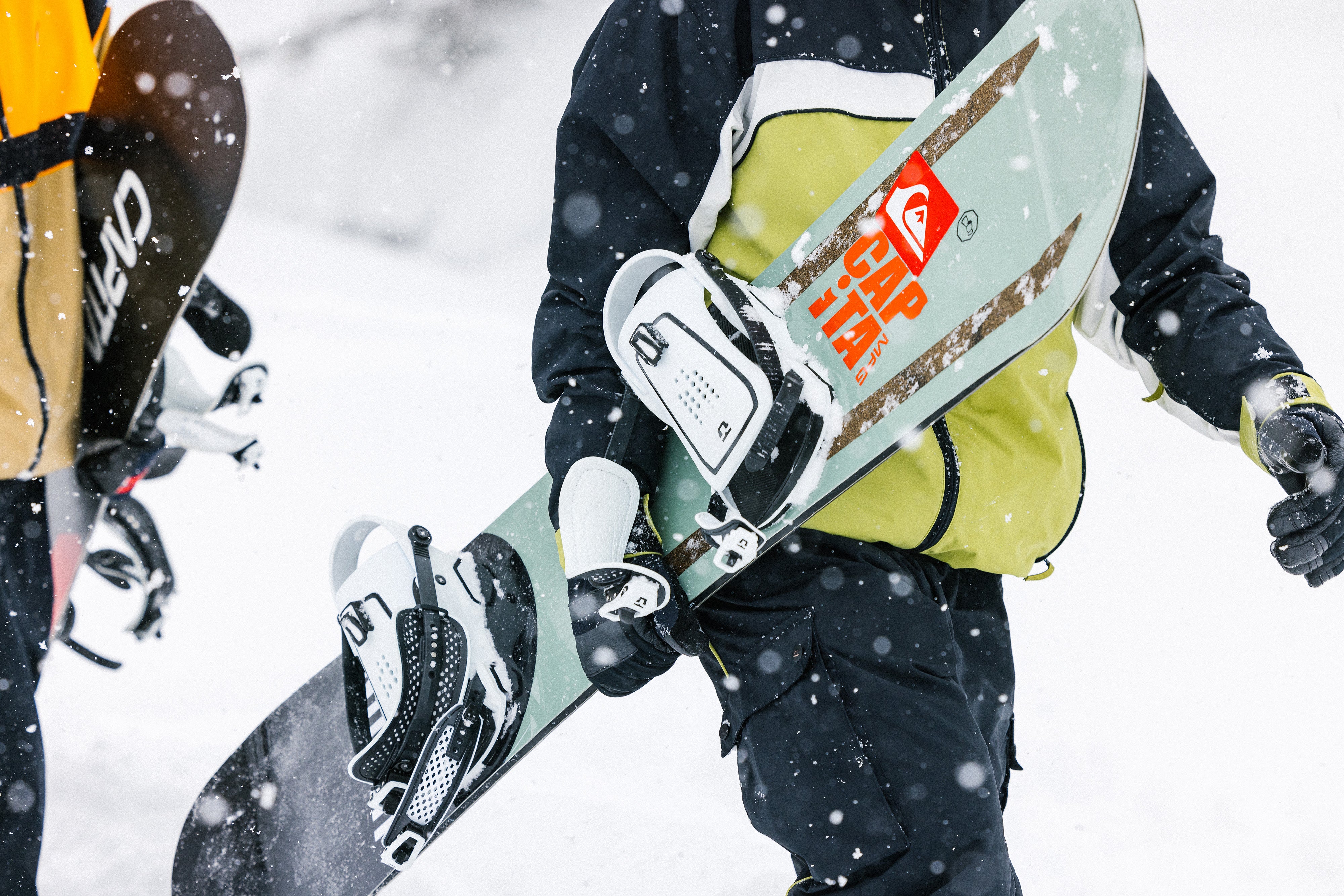 Discount ski and deals snowboard gear